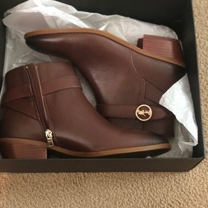 Brand new coach booties color brown 7.5